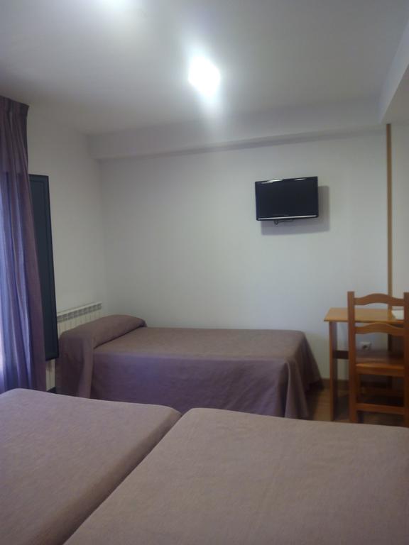 Hostal Plaza Mayor De Almazán מראה חיצוני תמונה