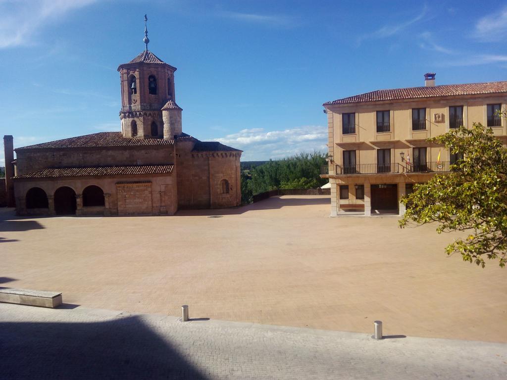 Hostal Plaza Mayor De Almazán מראה חיצוני תמונה