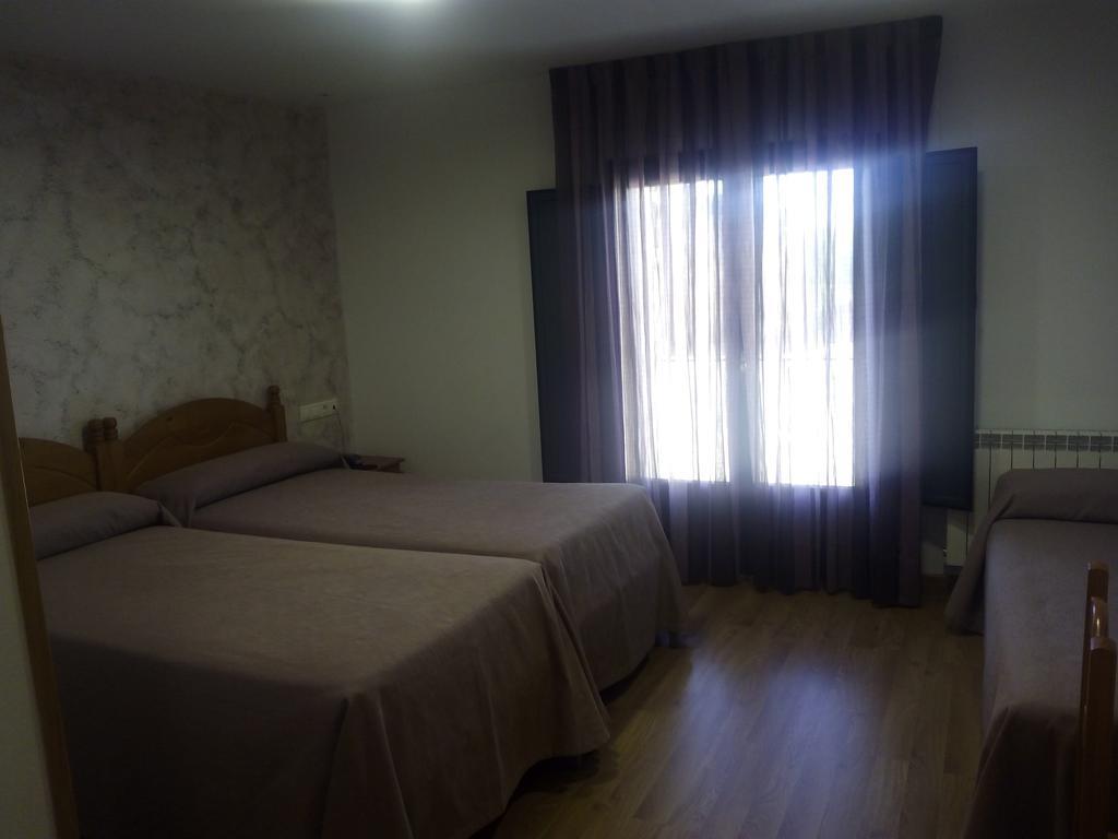 Hostal Plaza Mayor De Almazán מראה חיצוני תמונה