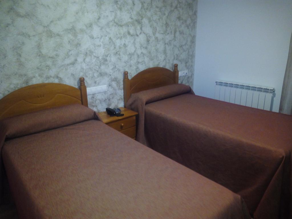 Hostal Plaza Mayor De Almazán מראה חיצוני תמונה