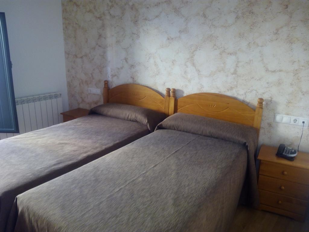 Hostal Plaza Mayor De Almazán מראה חיצוני תמונה